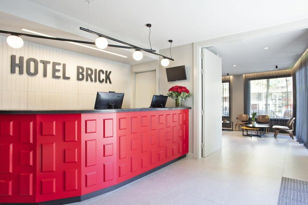 Фото Hotel Brick