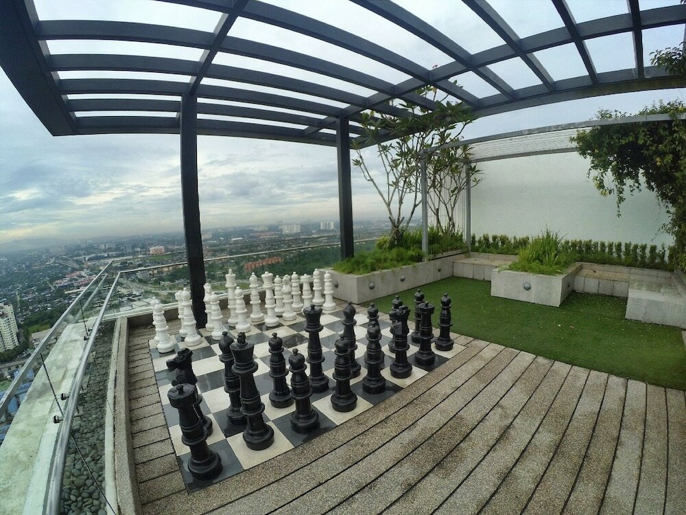 Фото City Living with Panoramic Sea Views at Danga Bay