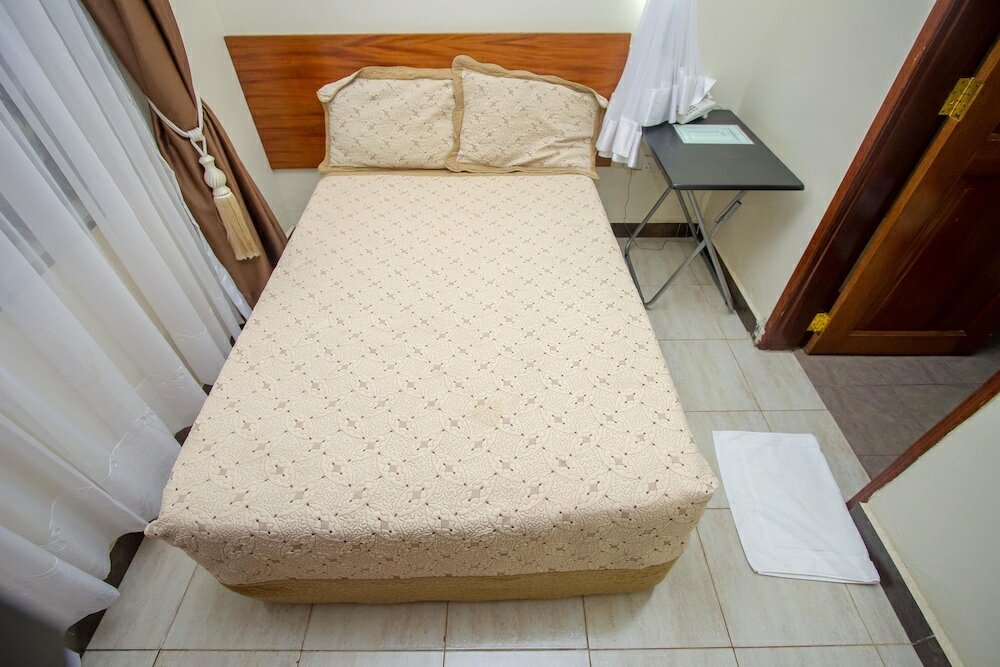 Фото Kanfi Hotel