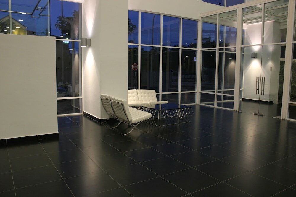 Фото City Living with Panoramic Sea Views at Danga Bay