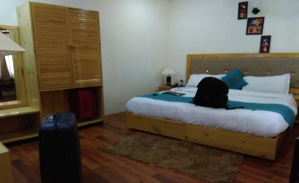 Фото Tih Hotel Chonjor Residency