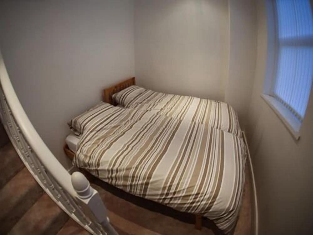 Фото Alexander Apartments Northcliffe