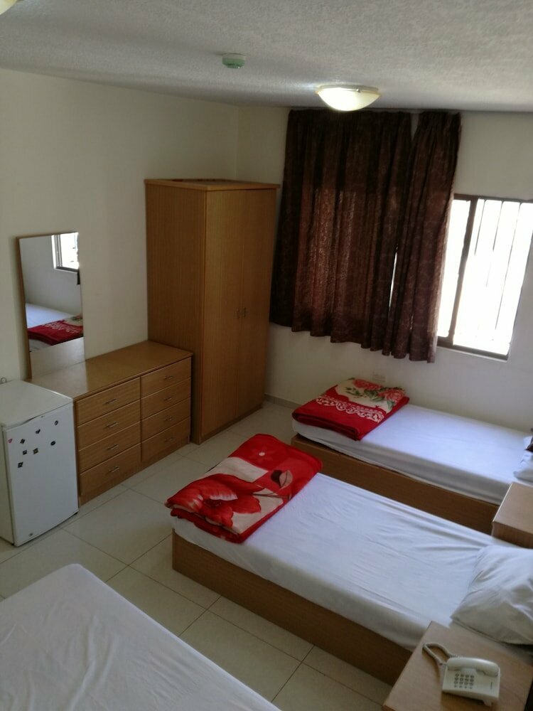 Hotel Almohandes Hotel apartment, Amman, photo