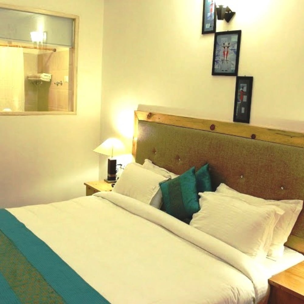 Фото Tih Hotel Chonjor Residency