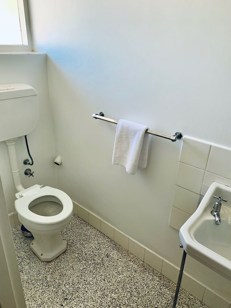 Фото Coonalpyn Hotel