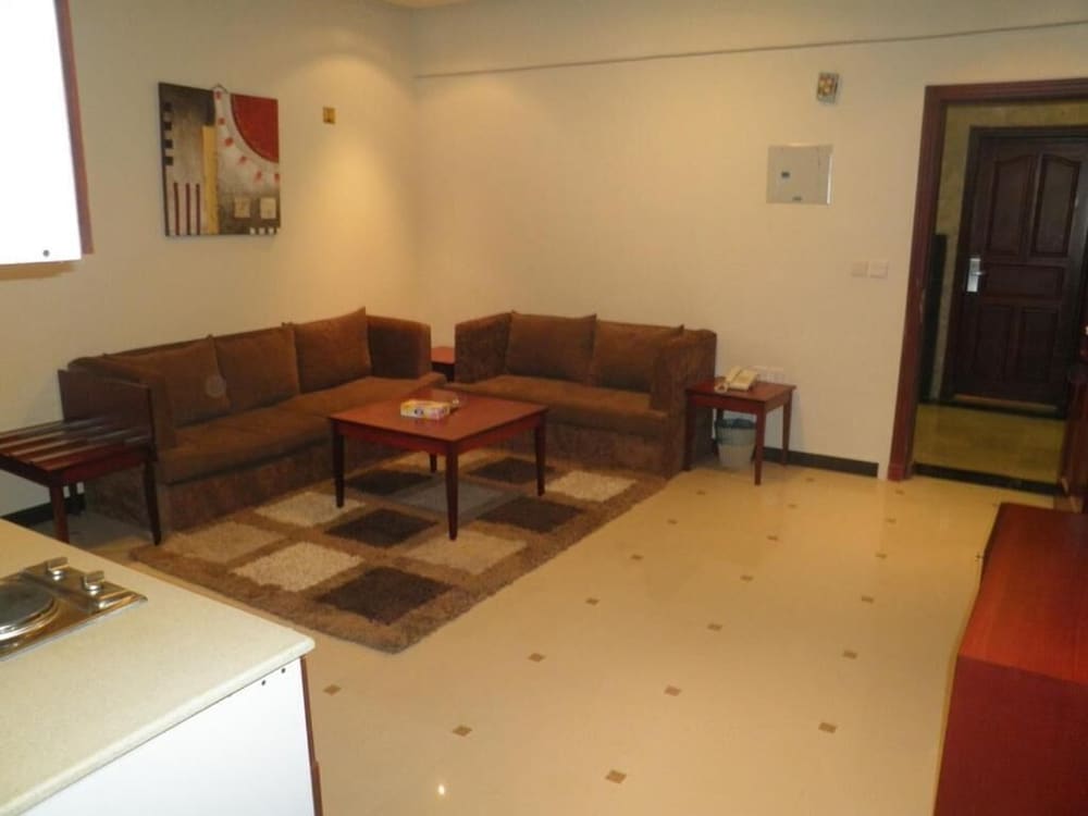 Фото AlMuhaidb Nadwaa Aparthotel