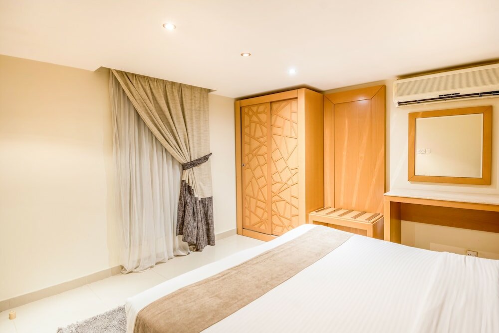 Фото Nayyara Specialist