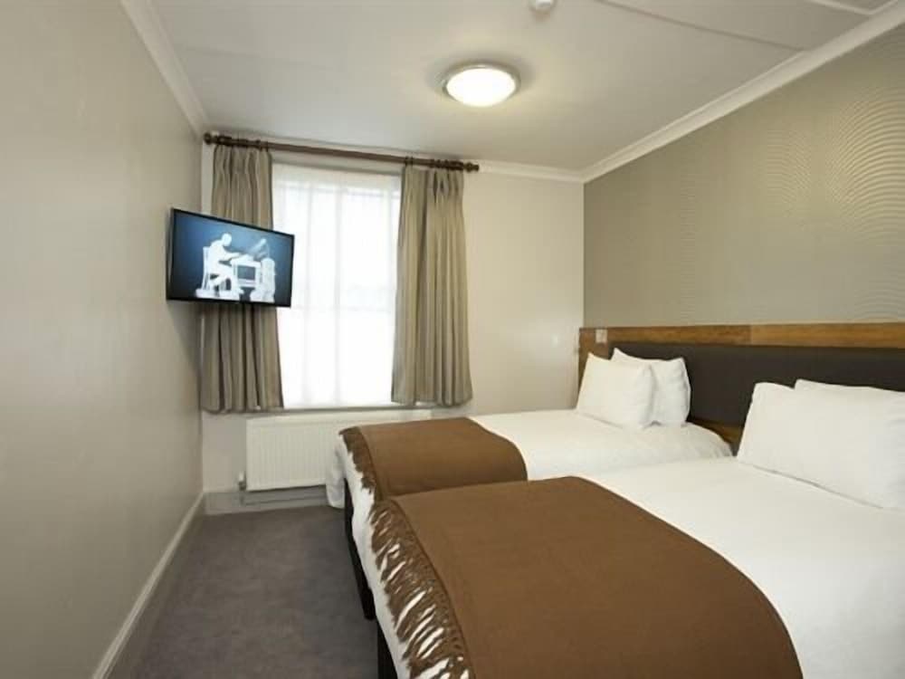 Фото The Goddard Arms