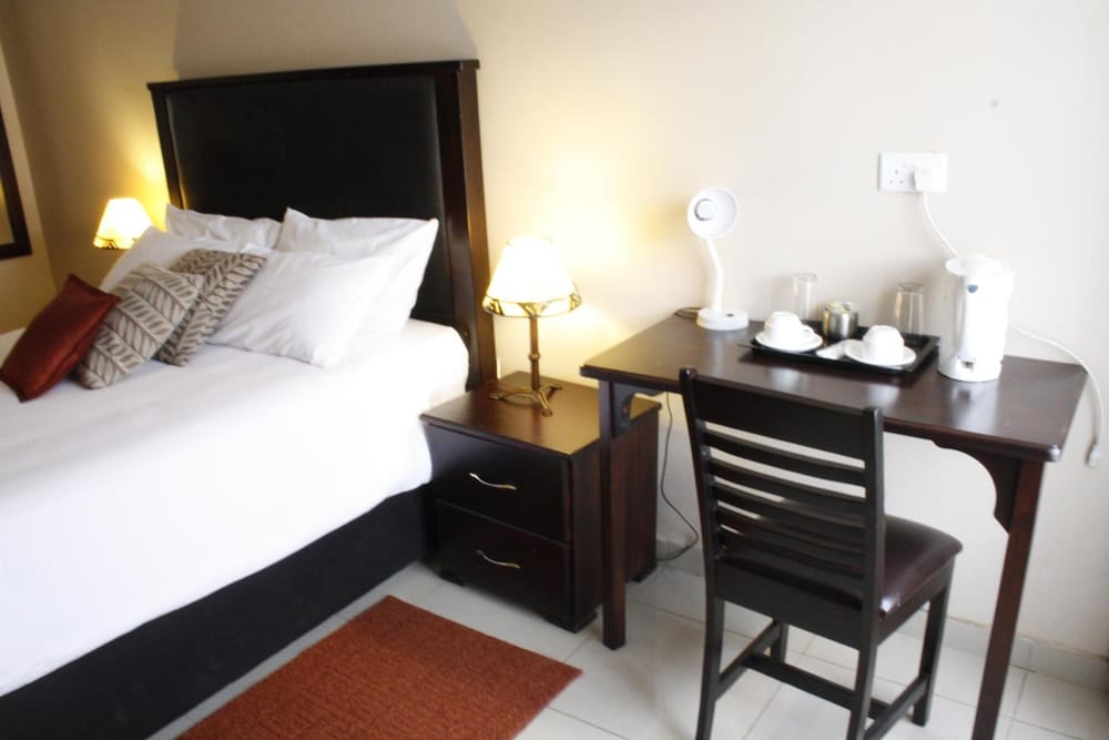 Фото Riverstone Guest Lodge