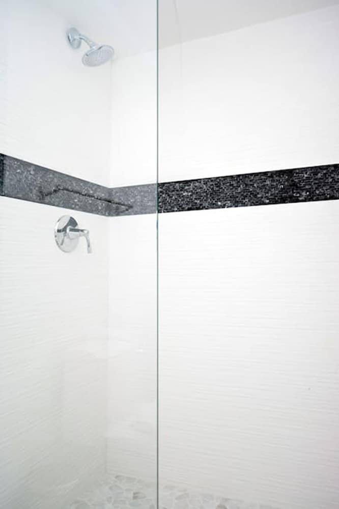 Фото 2 Bedroom Homes in North Miami by Tmg