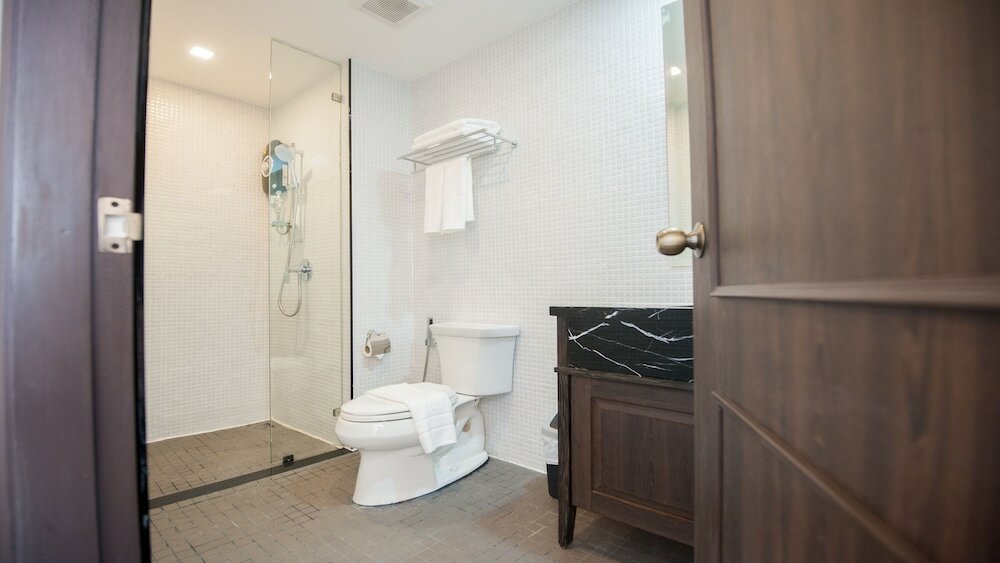 Фото B2 Riverside Premier Hotel