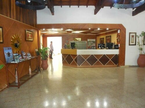Гостиница Hotel Tropical в Пуэрто-Игуасу