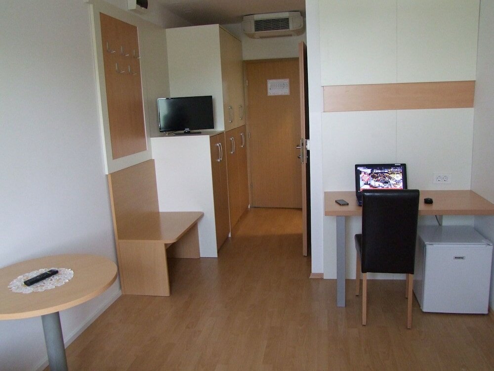 Фото Hotel Galaksija Trebnje