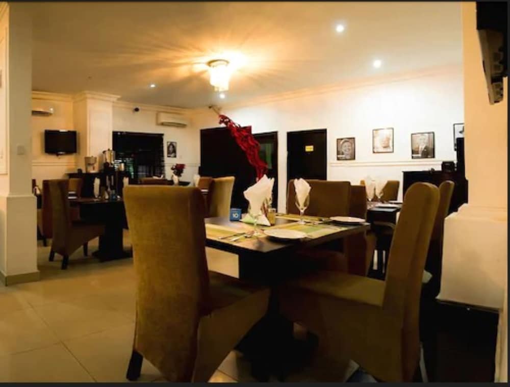 Фото Bjorne Suites