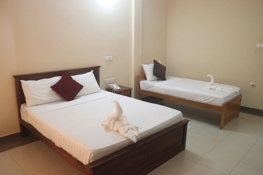 Фото Hotel Oviya