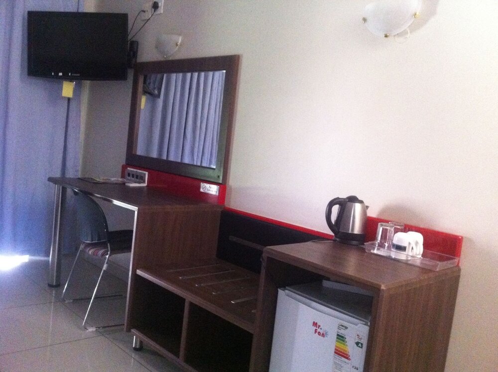 Фото Desert Sands Motel