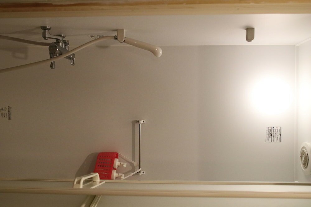 Фото Fan Aburatsu Sports Bar & Hostel