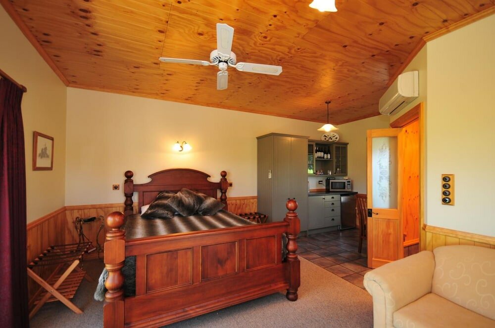 Фото River Rock Estate