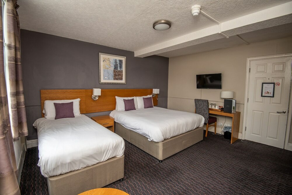 Фото The George Inn