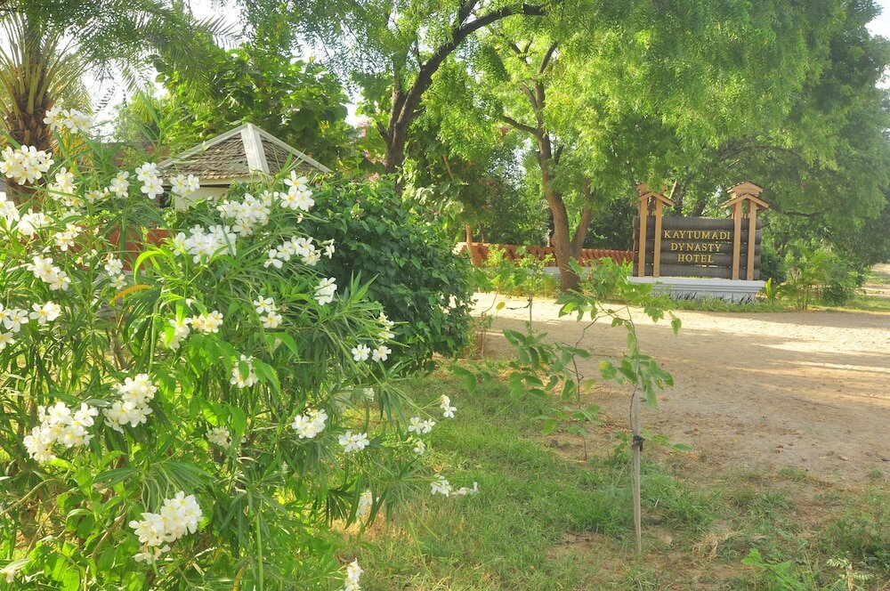 Фото Kaytumadi Dynasty Hotel