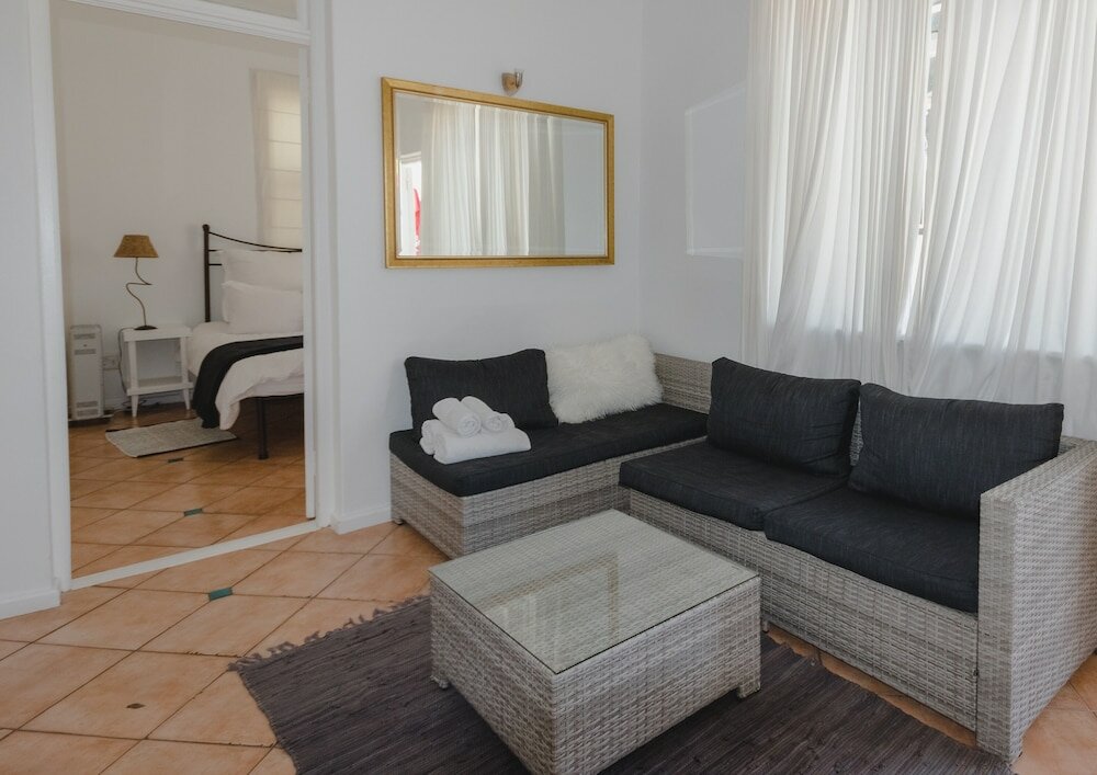 Фото Boulders Beach Hotel