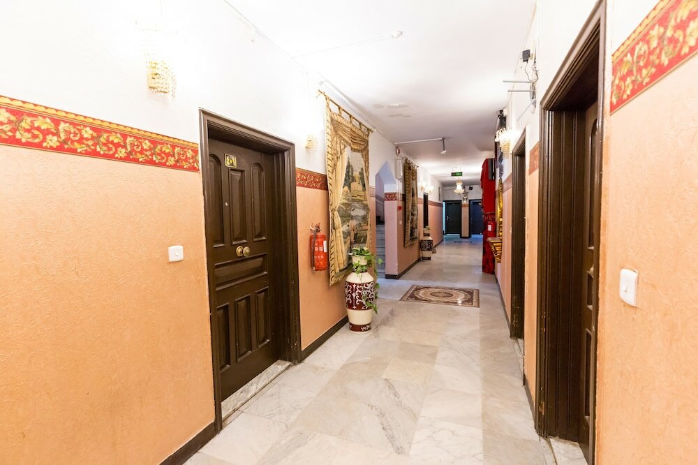 Фото Al Eairy Furnished Apartments Jeddah 2