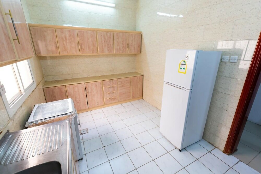 Фото Al Eairy Furnished Apts Al Madinah 8