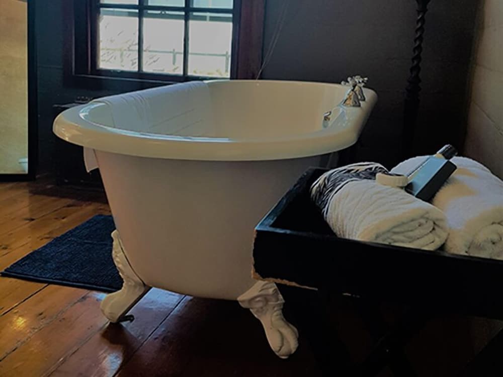 Фото Bedrock Lodge