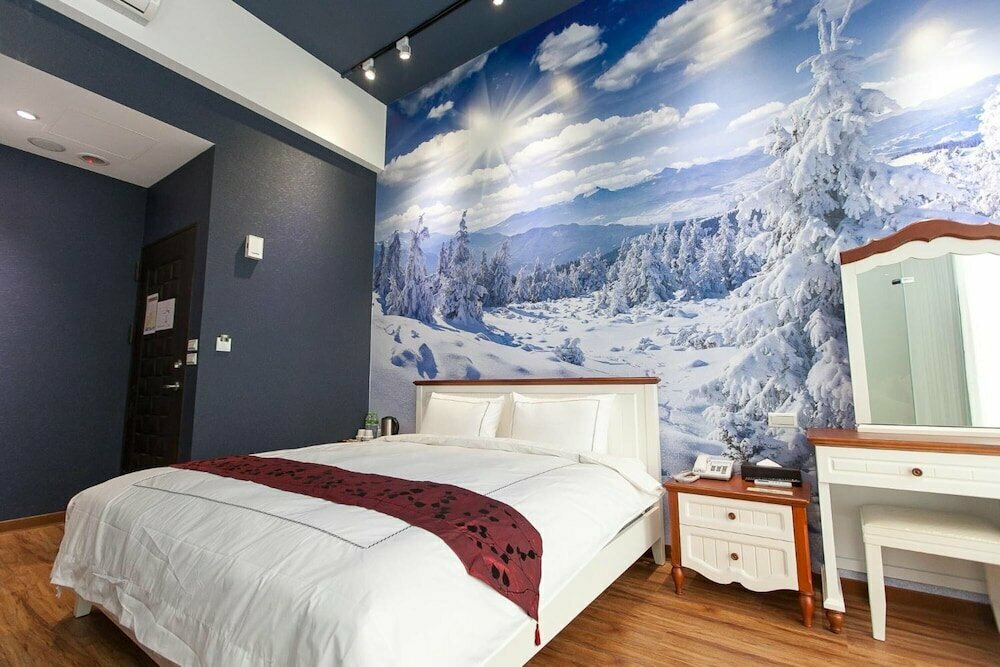 Hotel Hot Spring Holiday Inn, Earth, photo