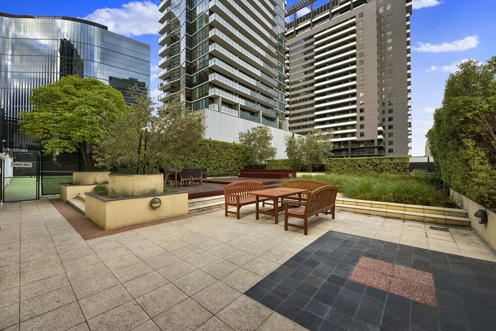 Фото 3 Bedroom Inner City Penthouse