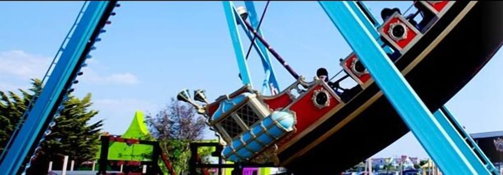 Фото The Warwick Southport