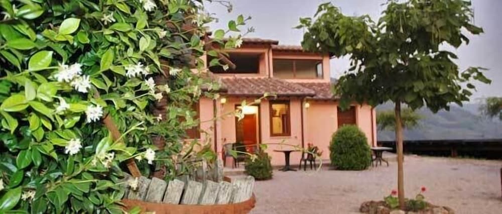 Фото Agriturismo La Pila