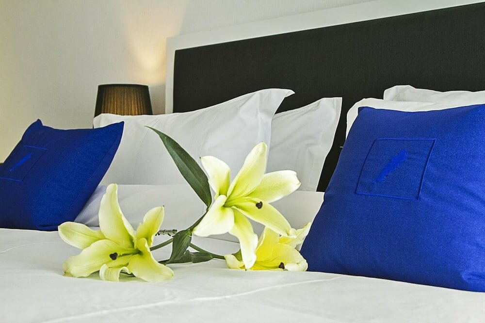 Фото Khuvsgul Lake Hotel