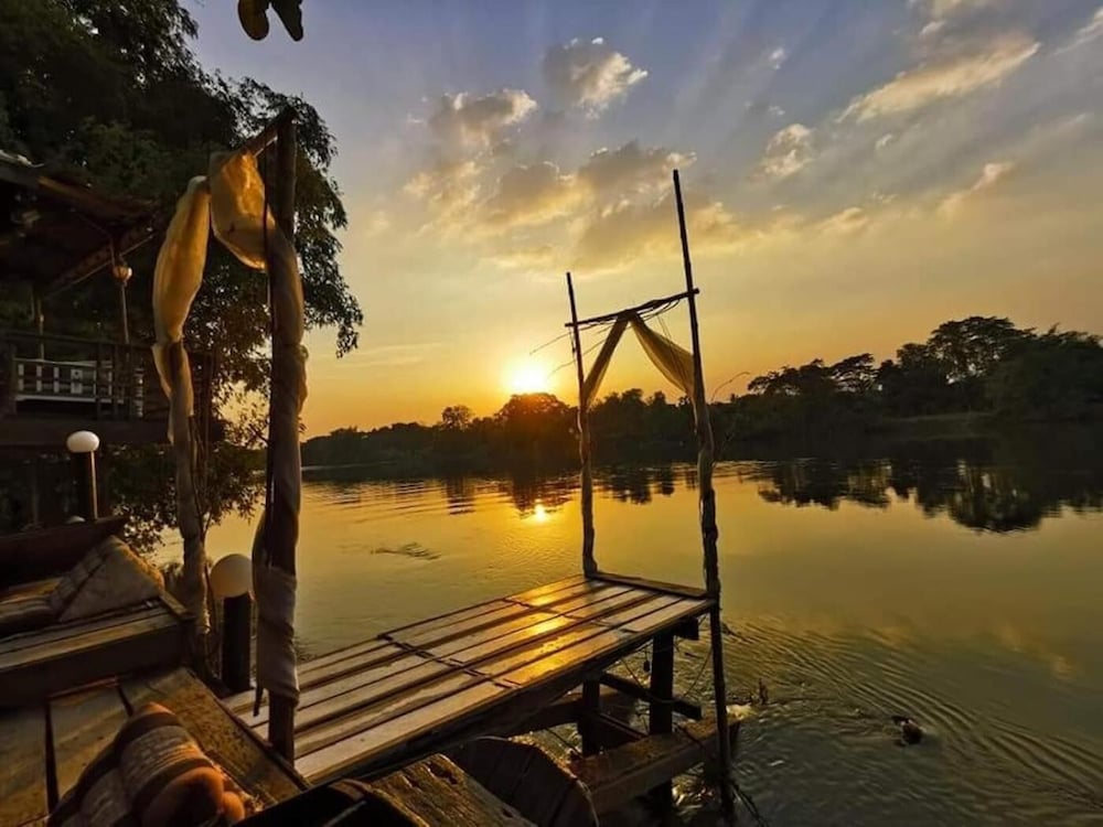 Фото The Antique Riverside