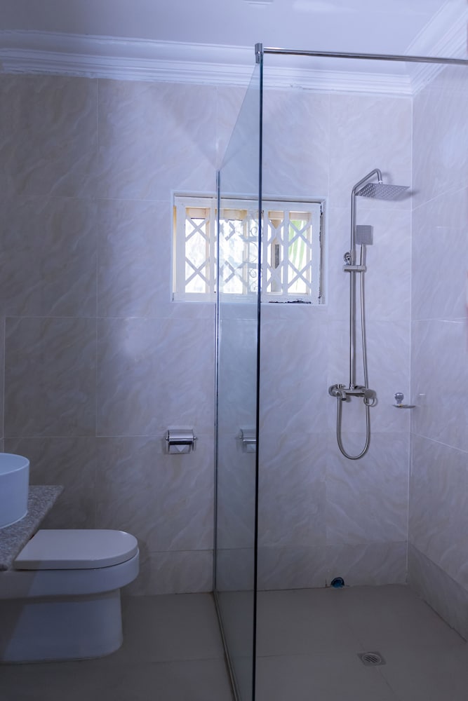 Фото Bristlecone Suites & Apartment