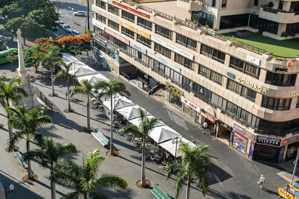 Фото Hotel Adonis Plaza