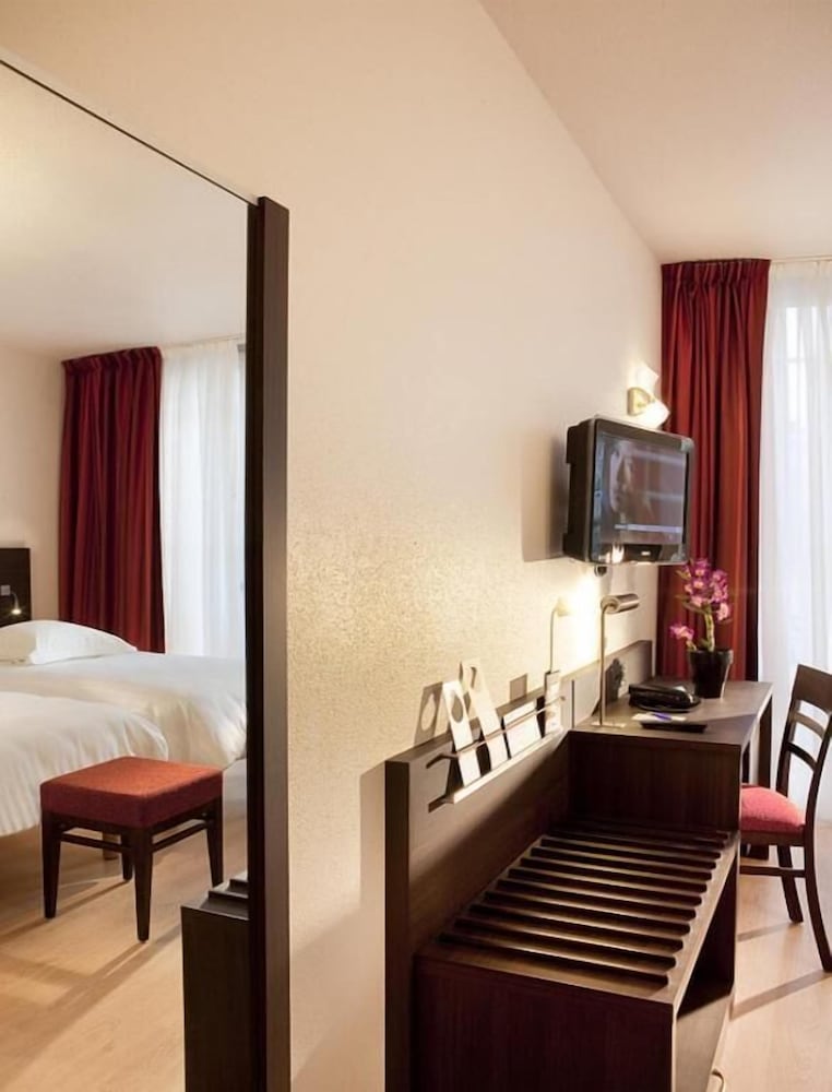 Фото Escale Oceania Brest