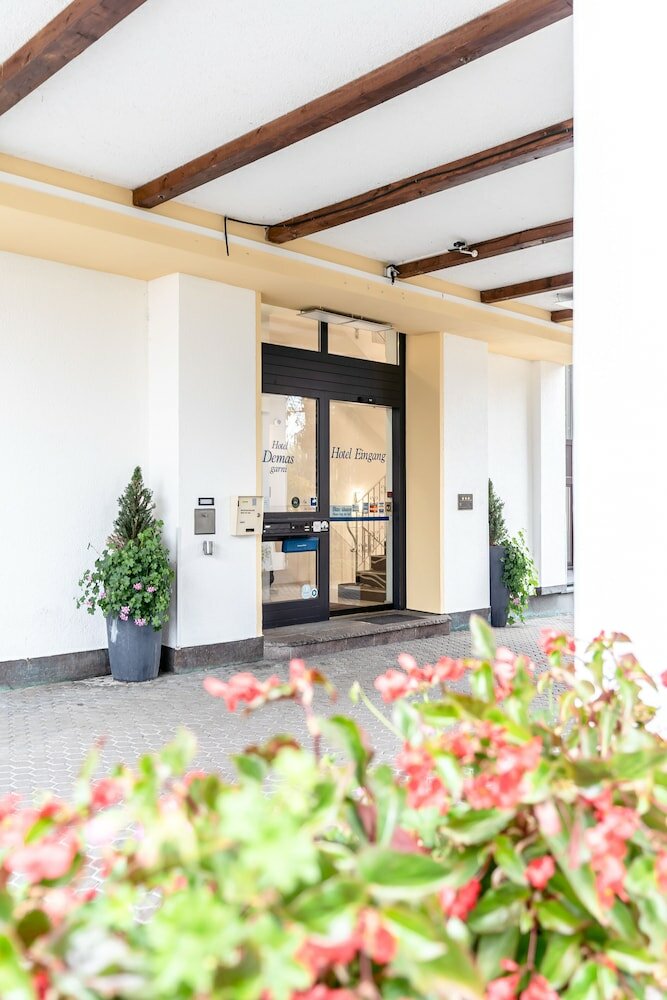 Фото Hotel Demas Unterhaching