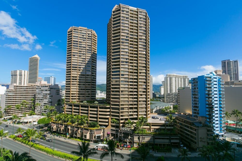 Фото Two Bedroom Discovery Bay High Rise Condos with Lanai & Gorgeous Views