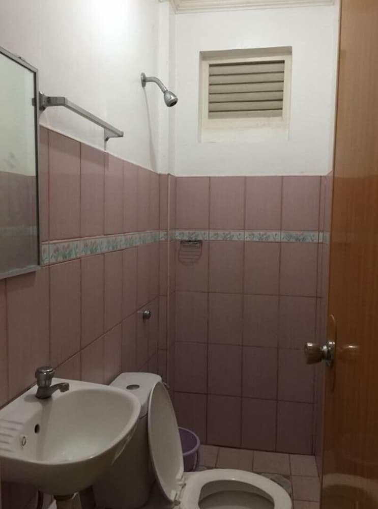 Фото Coffee Swings Lodging House