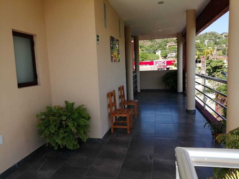 Фото El Cihualteco Hotel Restaurante Bar