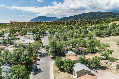 Гостиница 2br Garden-level Great Outdoors Dog Friendly в Колорадо-Спрингс