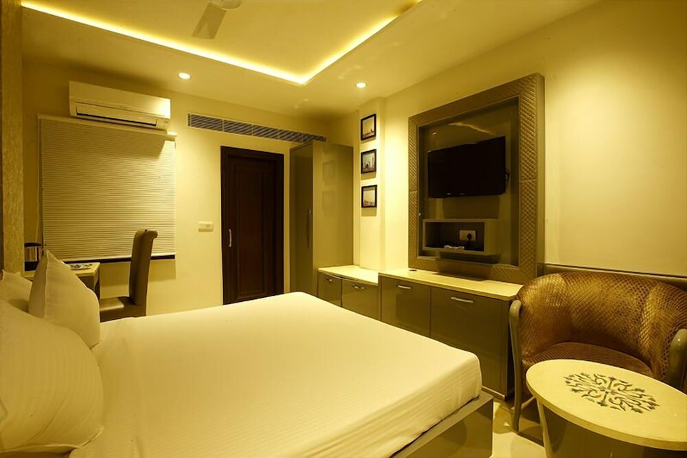 Фото Hotel Nagpal Regency