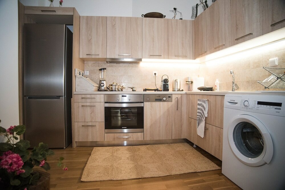 Фото Rastoni Athens Suites nearAcropolis at Tsatsou Street