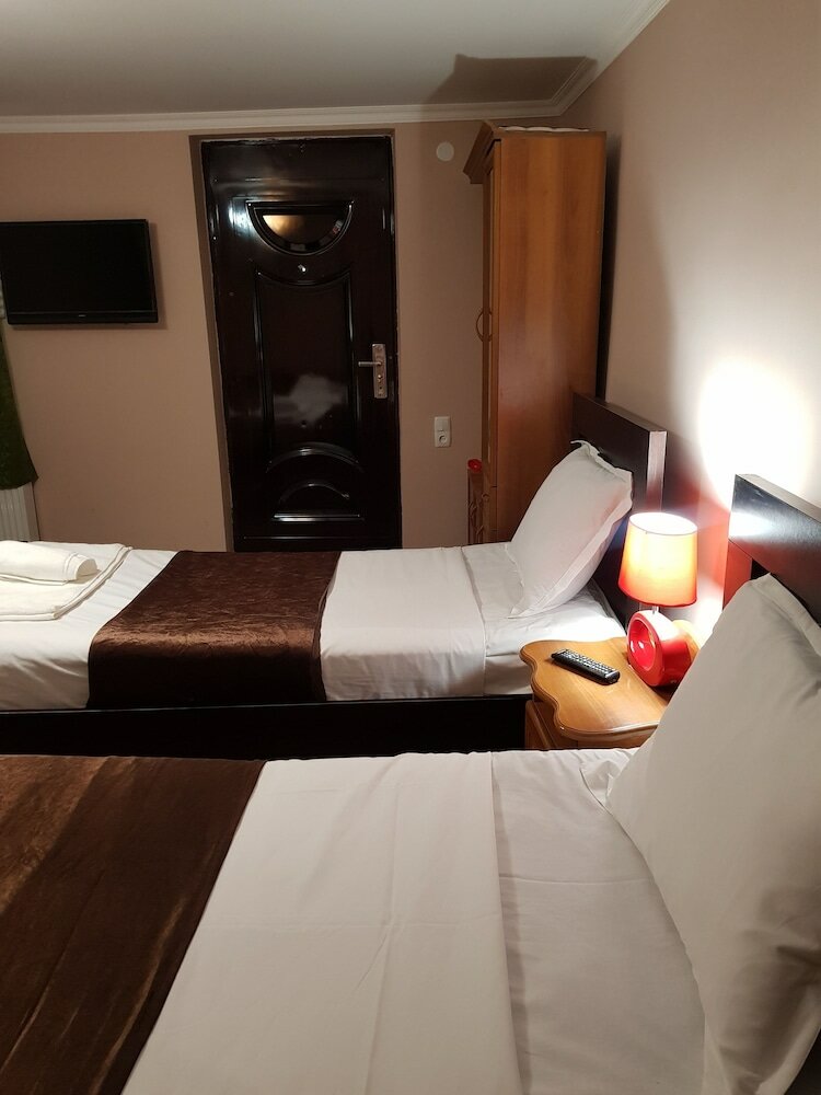 Фото Hotel Mariana