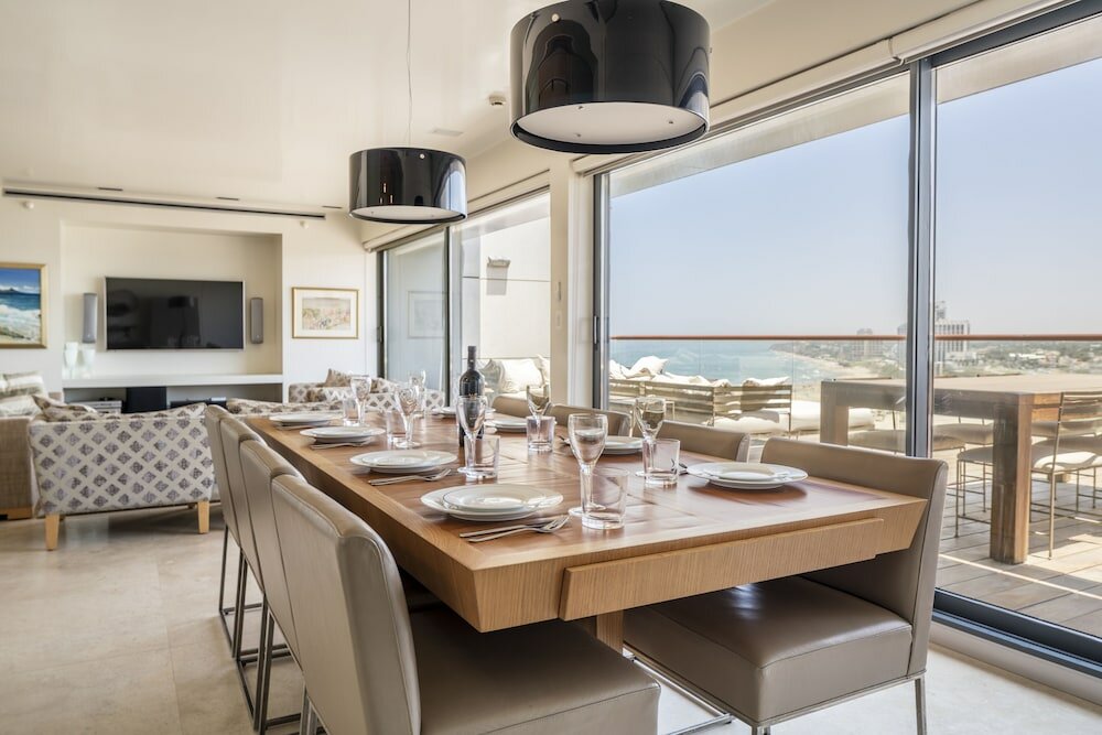 Фото Panoramic Sea View W Pool & Gym Access