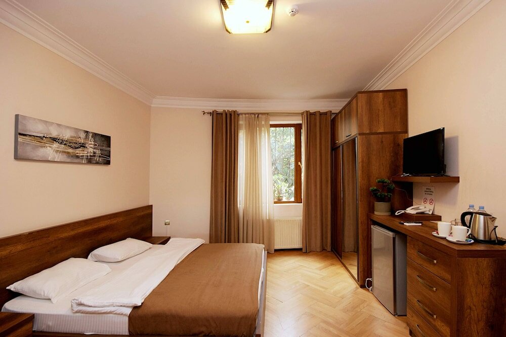 Фото Hotel Livin