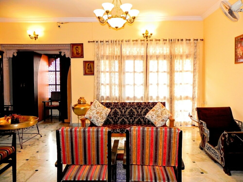 Фото Hotel Kishan Kunj