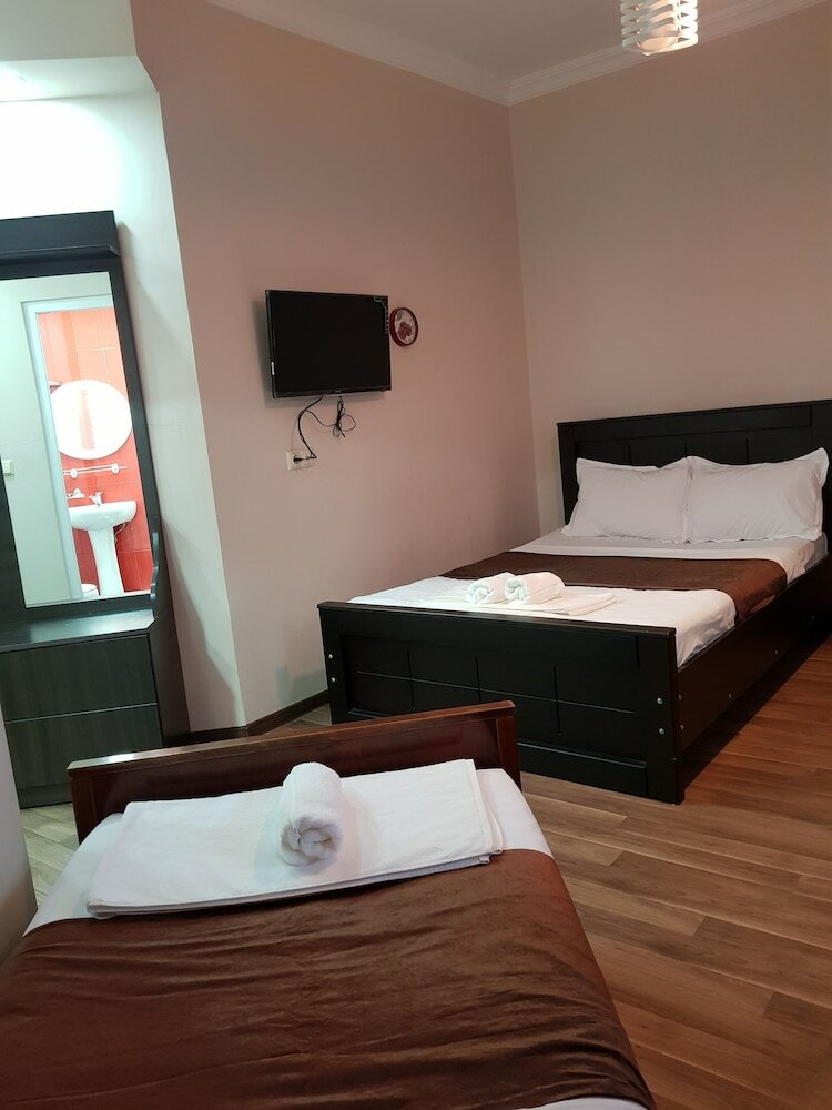 Фото Hotel Mariana