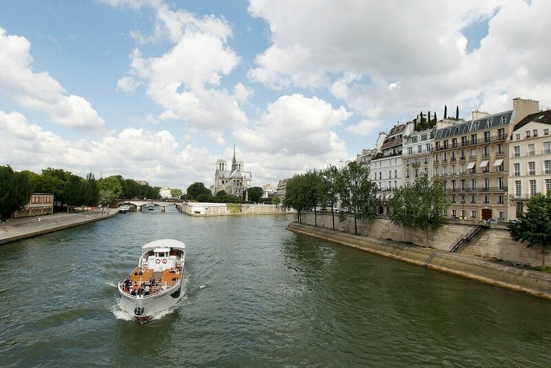 Гостиница Hôtel des Deux Îles в Париже